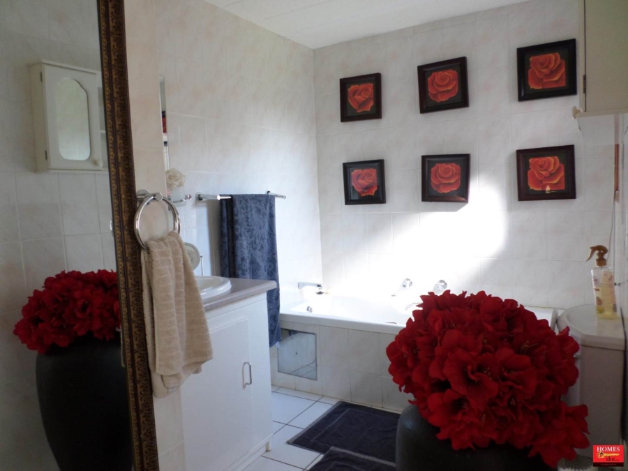 4 Bedroom Property for Sale in Key West North West